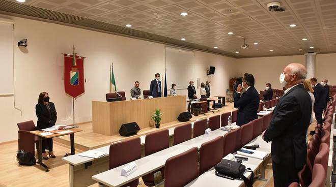 Centrosinistra su legge 118 “Cura Abruzzo 2”: “Molte risorse resteranno sospese senza l’approvazione del Consuntivo”