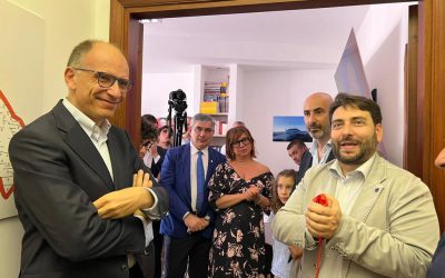 Il PD Abruzzo inaugura la sede nel quartiere Rancitelli a Pescara con il segretario nazionale Letta: “Messaggio bellissimo, siamo in mezzo alla gente”